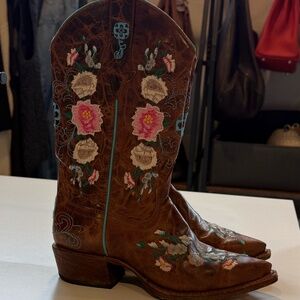 Macie Bean Honey Bunch Girls Floral Embroidered Cowboy Boot - SIZE 4